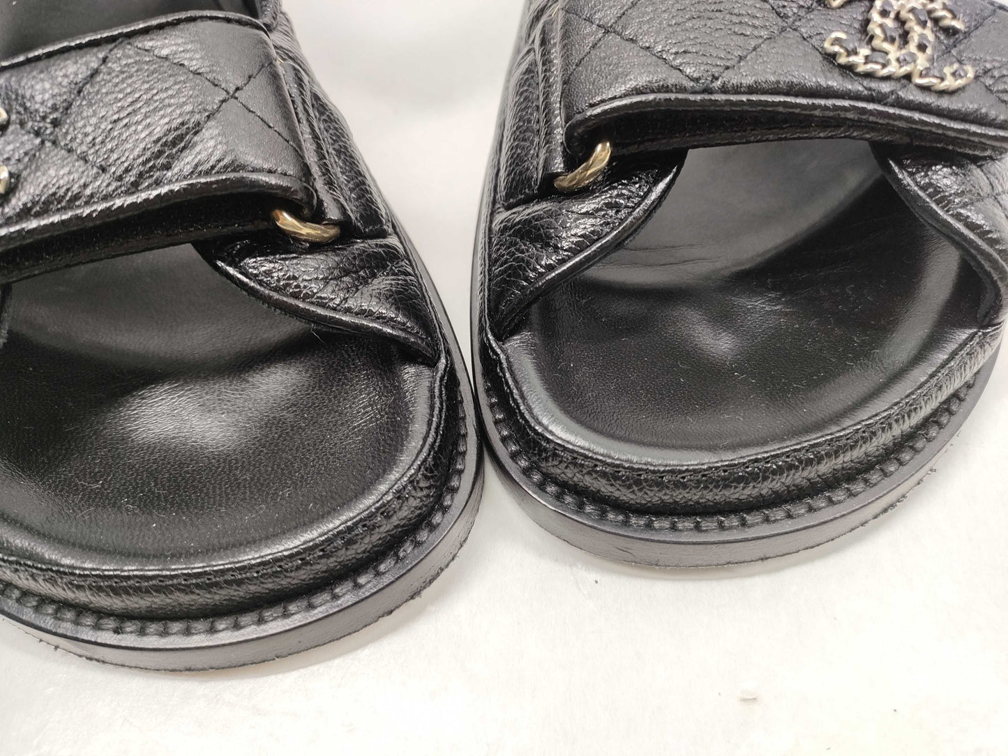 CHANEL Matelasse Gate Sandals/Matelasse/Coco Mark/37C Sandals