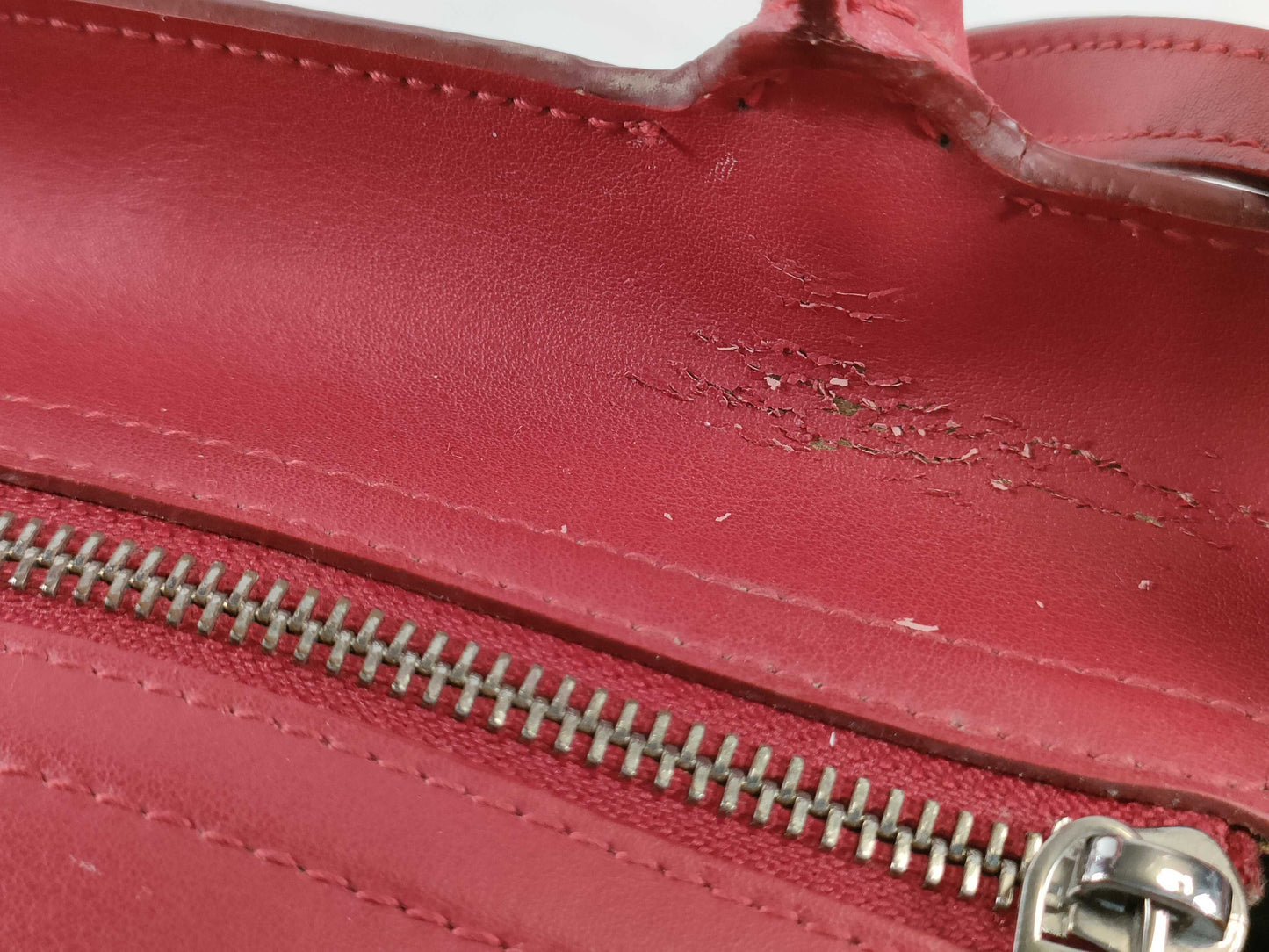 Salvatore Ferragamo Gancini Nolita GG-21E621 / Red Handbag