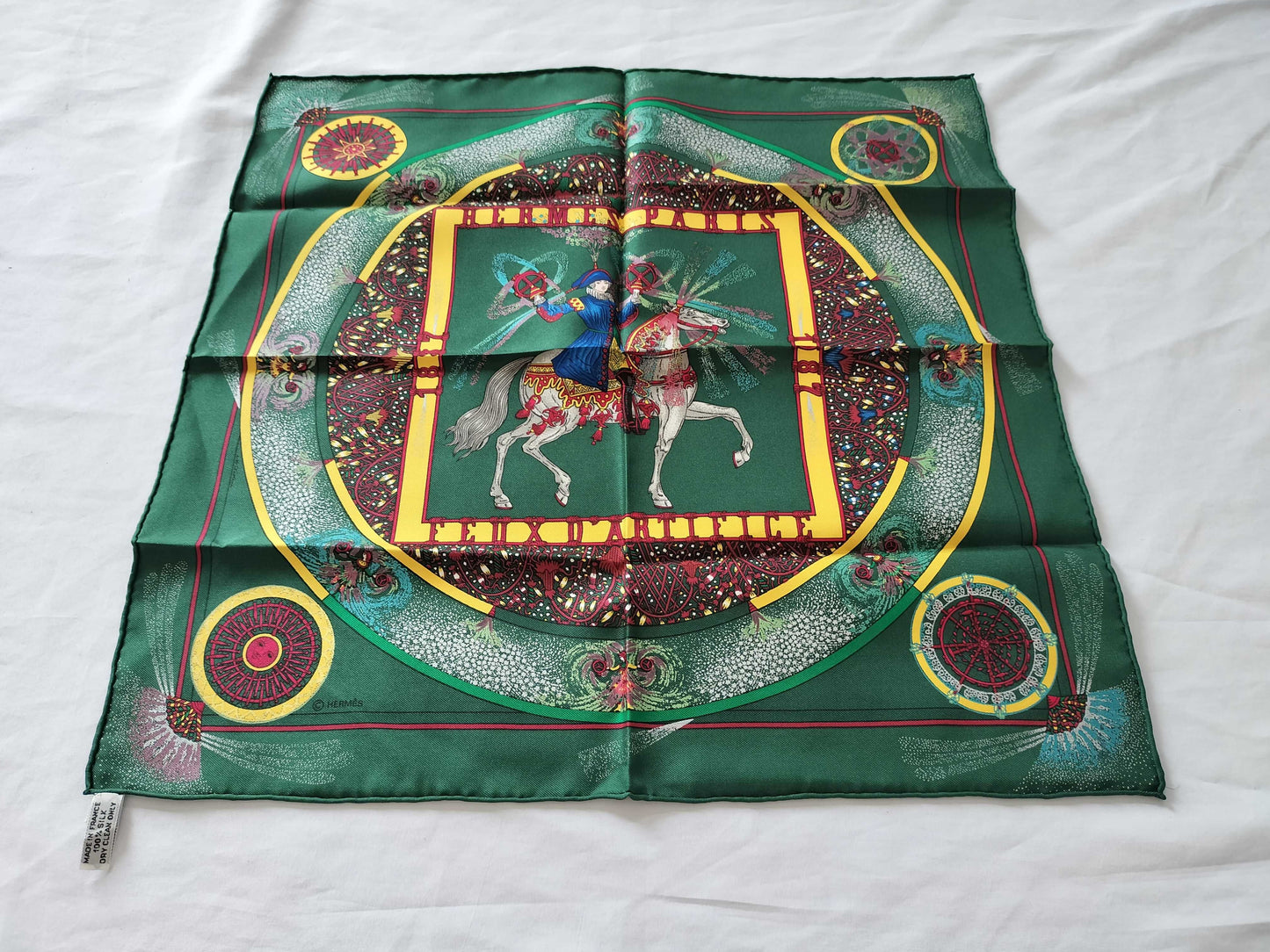 HERMES Carré Skillful Fire 40 Scarf