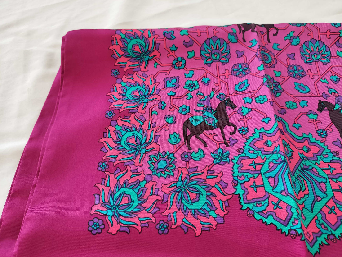 HERMES Carre Stole Horse Scarf