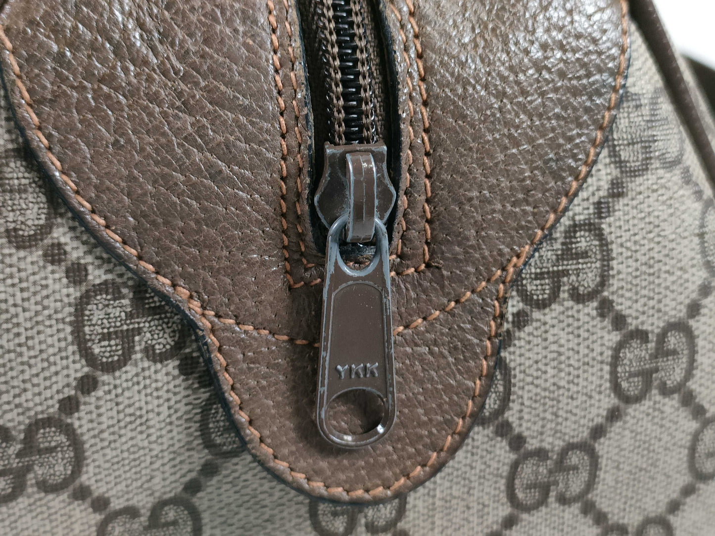 GUCCI GG Supreme PVC Old One-Shoulder Handbag