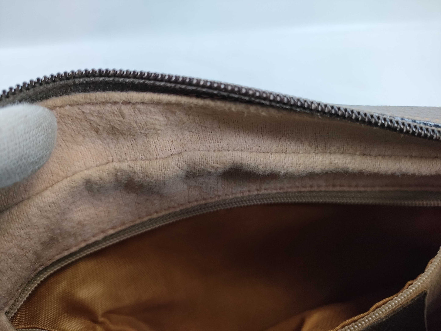 GUCCI GG Supreme PVC Old One-Shoulder Handbag
