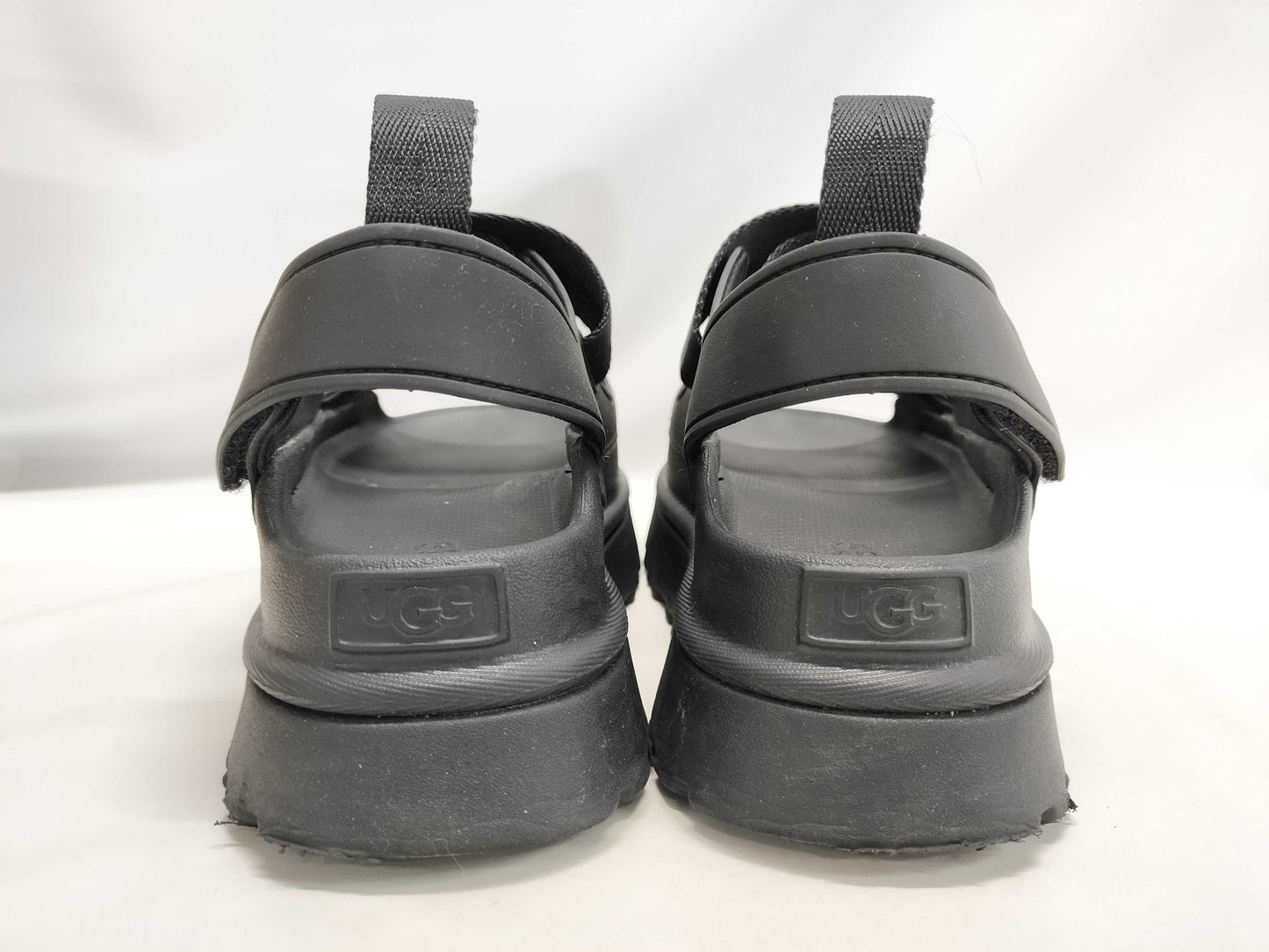 UGG GOLDENGLOW 1152685 Black Sandals