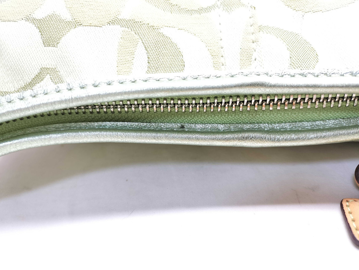 COACH Signature 6723 Handbag