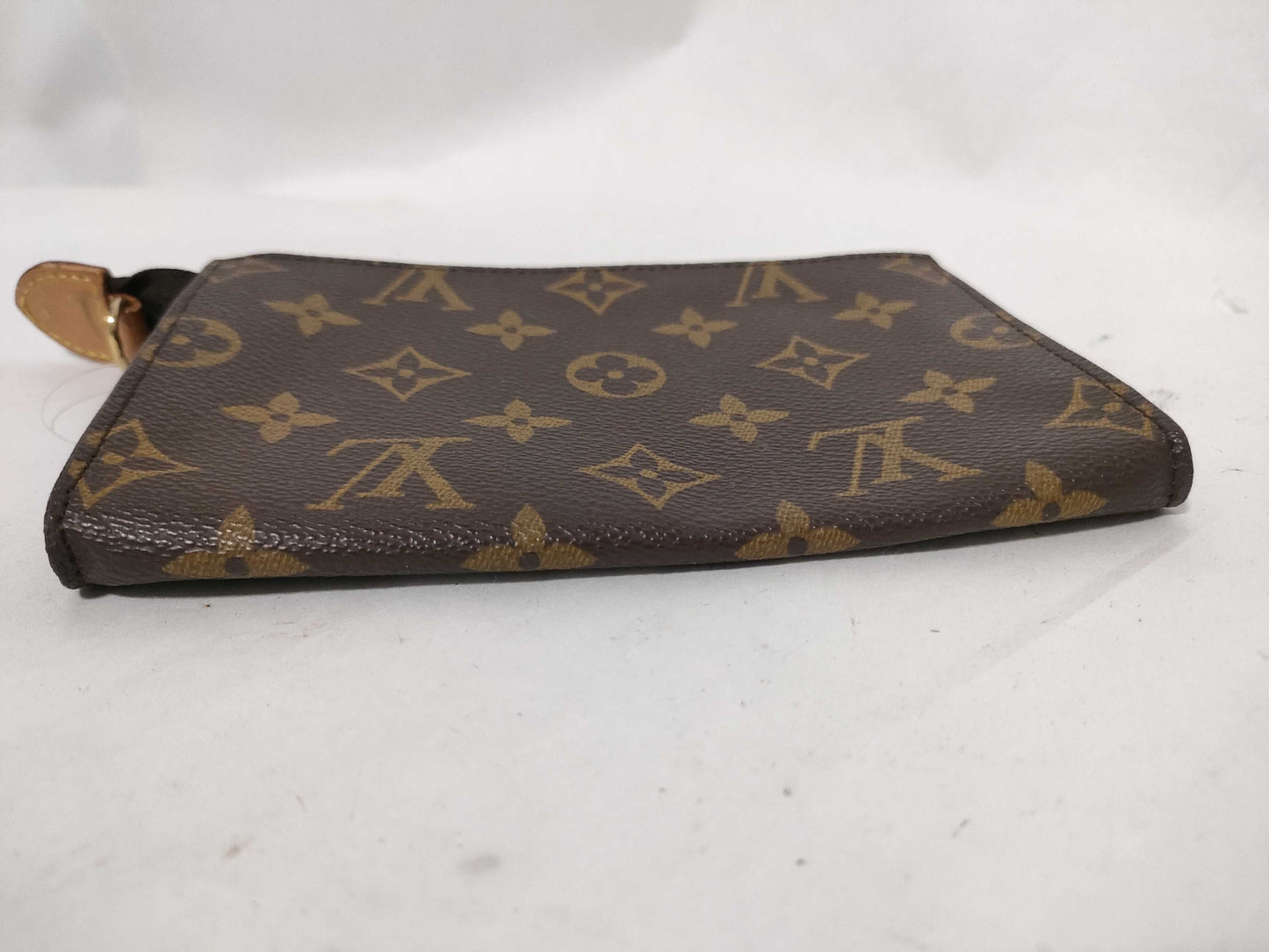 LOUIS VUITTON Monogram Bucket Pouch