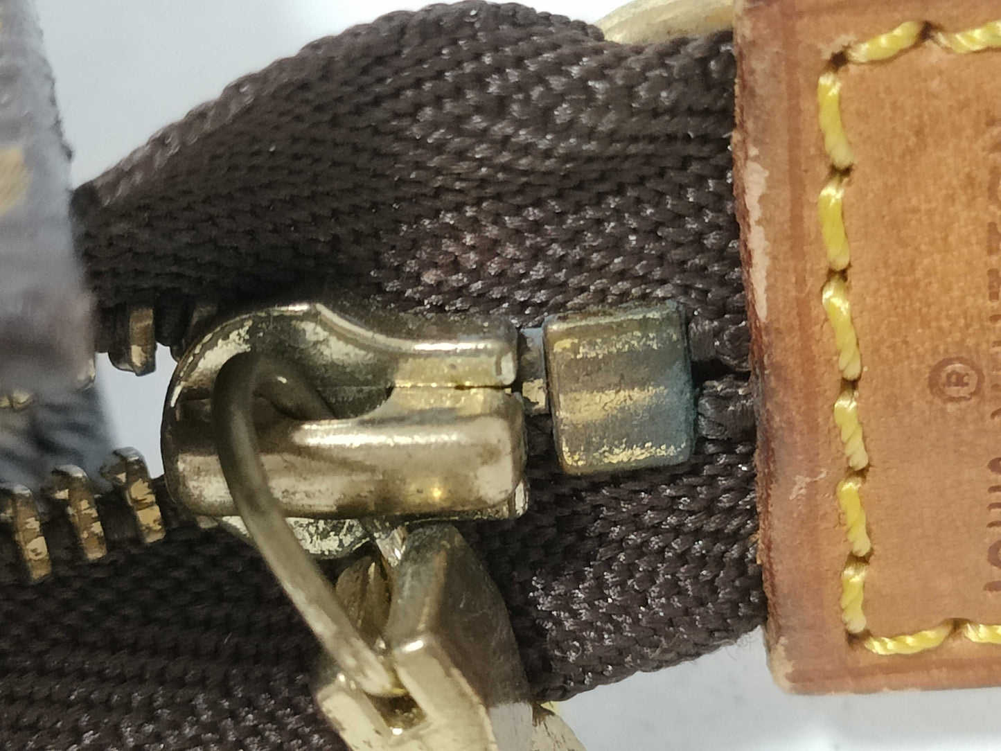 LOUIS VUITTON Monogram Bucket Pouch