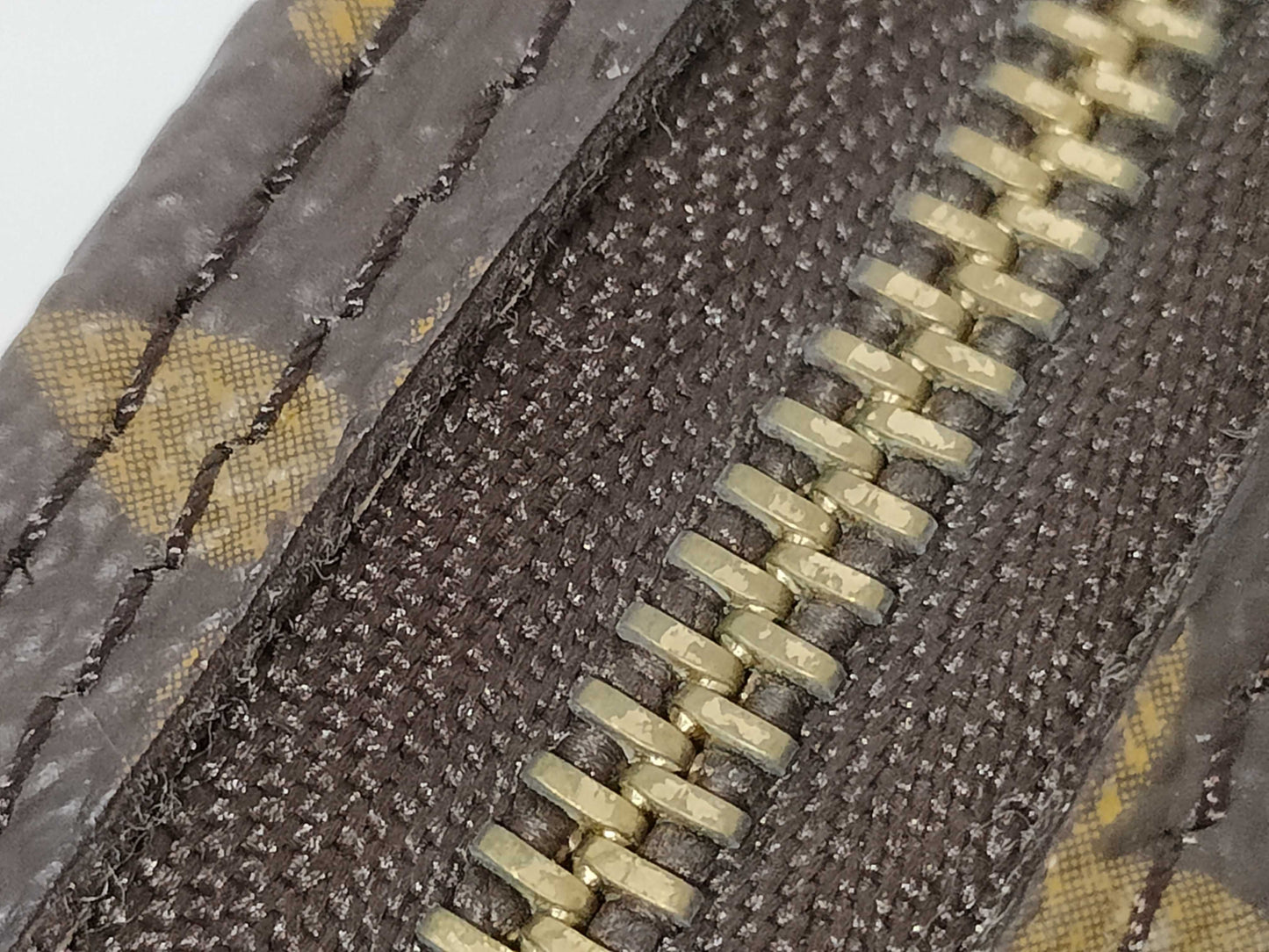 LOUIS VUITTON Monogram Bucket Pouch