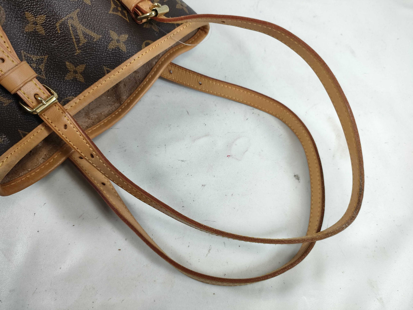 LOUIS VUITTON M42238 Monogram Bucket PM Tote Bag