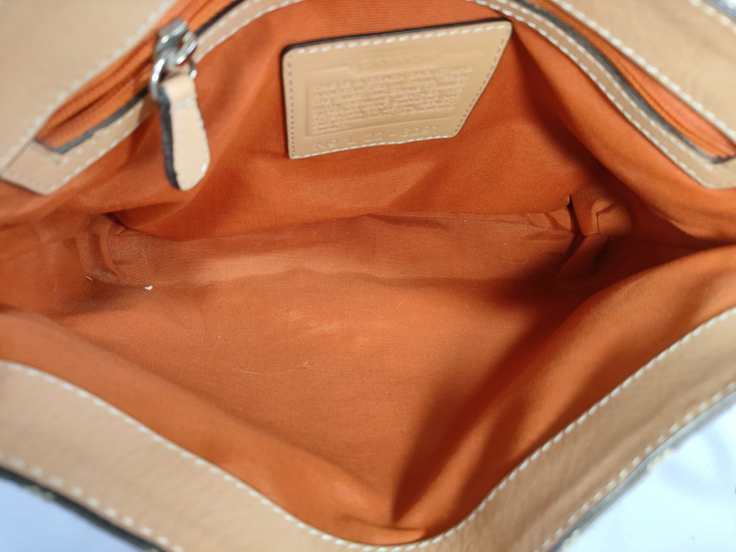 COACH Signature F17919 Signature One-Hand Shoulder Bag