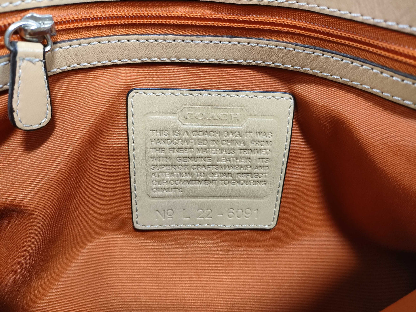 COACH Signature F17919 Signature One-Hand Shoulder Bag