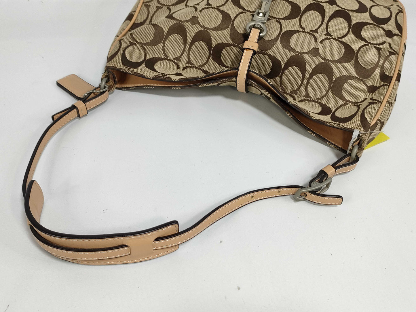 COACH Signature F17919 Signature One-Hand Shoulder Bag