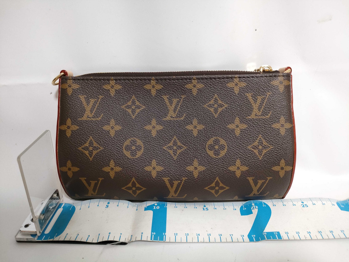 LOUIS VUITTON RFID serial number cannot be verified. Monogram M12859 Pochette Tillet RFID shoulder bag.