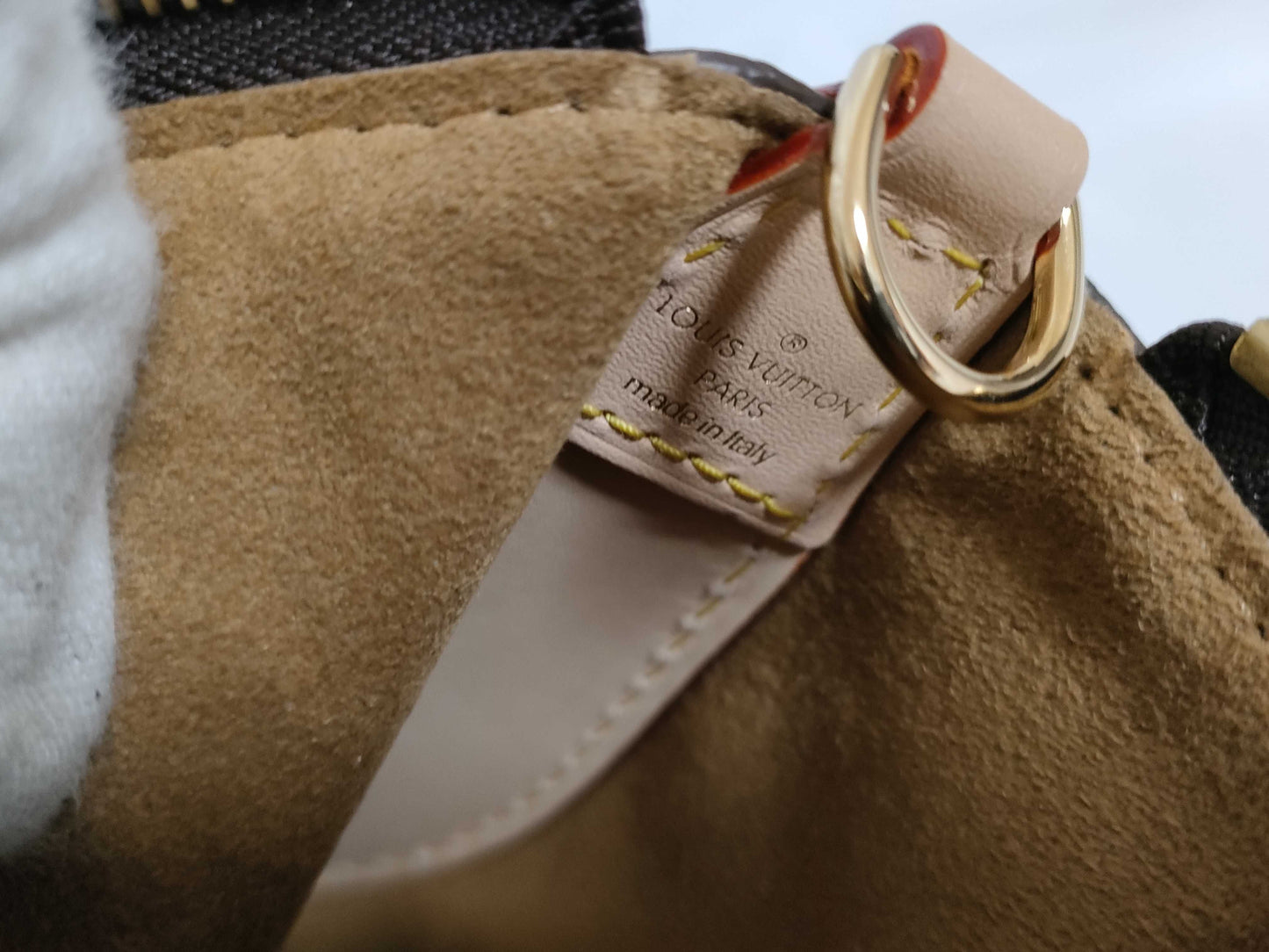 LOUIS VUITTON RFID serial number cannot be verified. Monogram M12859 Pochette Tillet RFID shoulder bag.