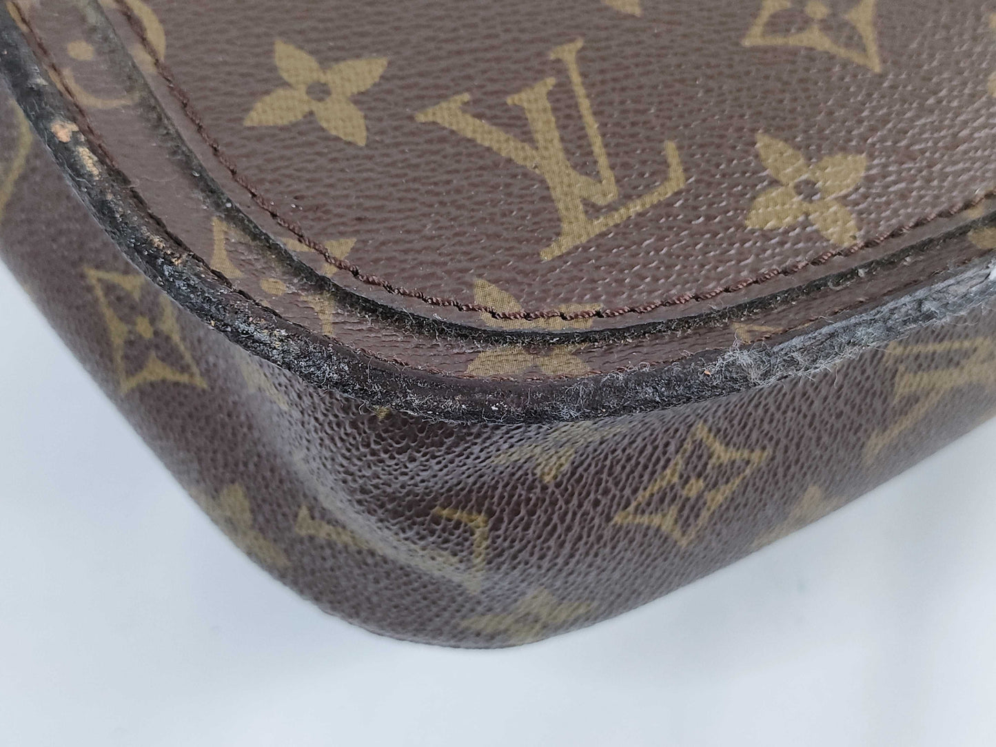 LOUIS VUITTON M51242 Monogram Saint-Cloud Shoulder Bag