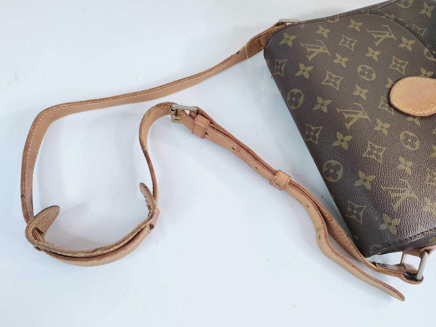 LOUIS VUITTON M51242 Monogram Saint-Cloud Shoulder Bag
