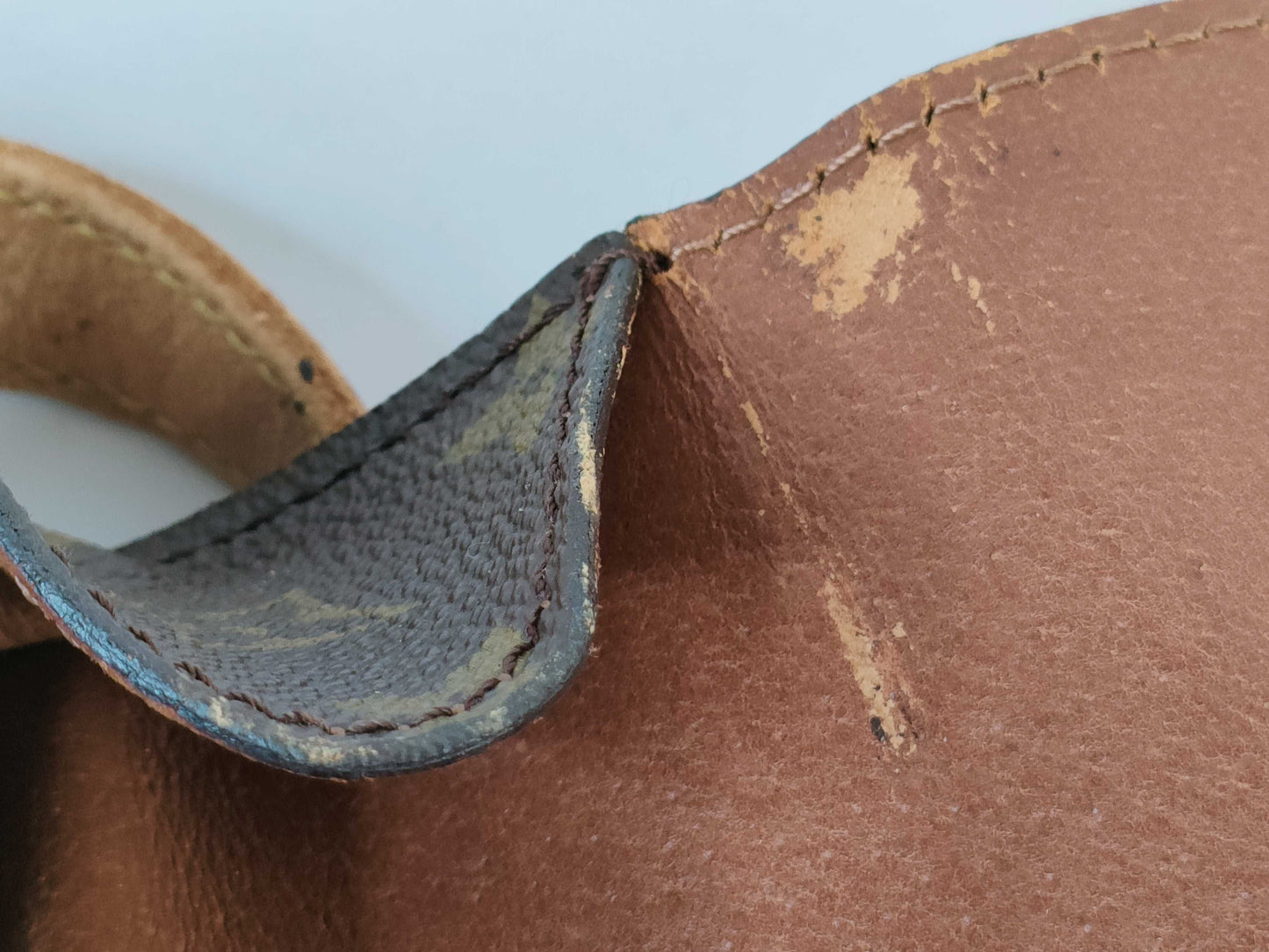 LOUIS VUITTON M51242 Monogram Saint-Cloud Shoulder Bag