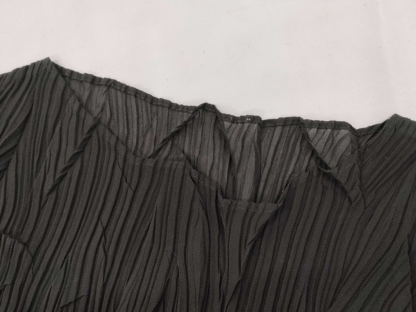 ISSEY MIYAKE Pleated Tops Tops