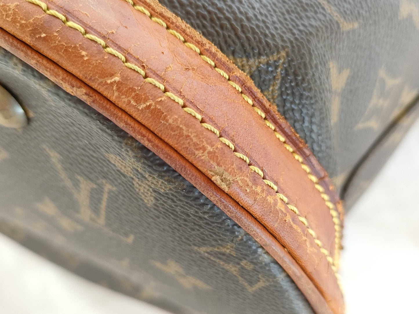 LOUIS VUITTON RFID Unverifiable, Serial Unverifiable, Monogram Bucket Tote Bag, Interior Damaged