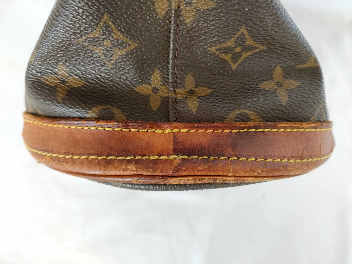 LOUIS VUITTON RFID Unverifiable, Serial Unverifiable, Monogram Bucket Tote Bag, Interior Damaged