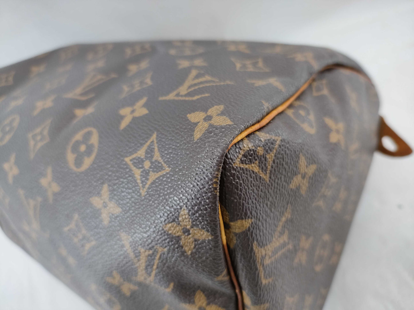 LOUIS VUITTON M41526 Monogram Speedy 30 Handbag