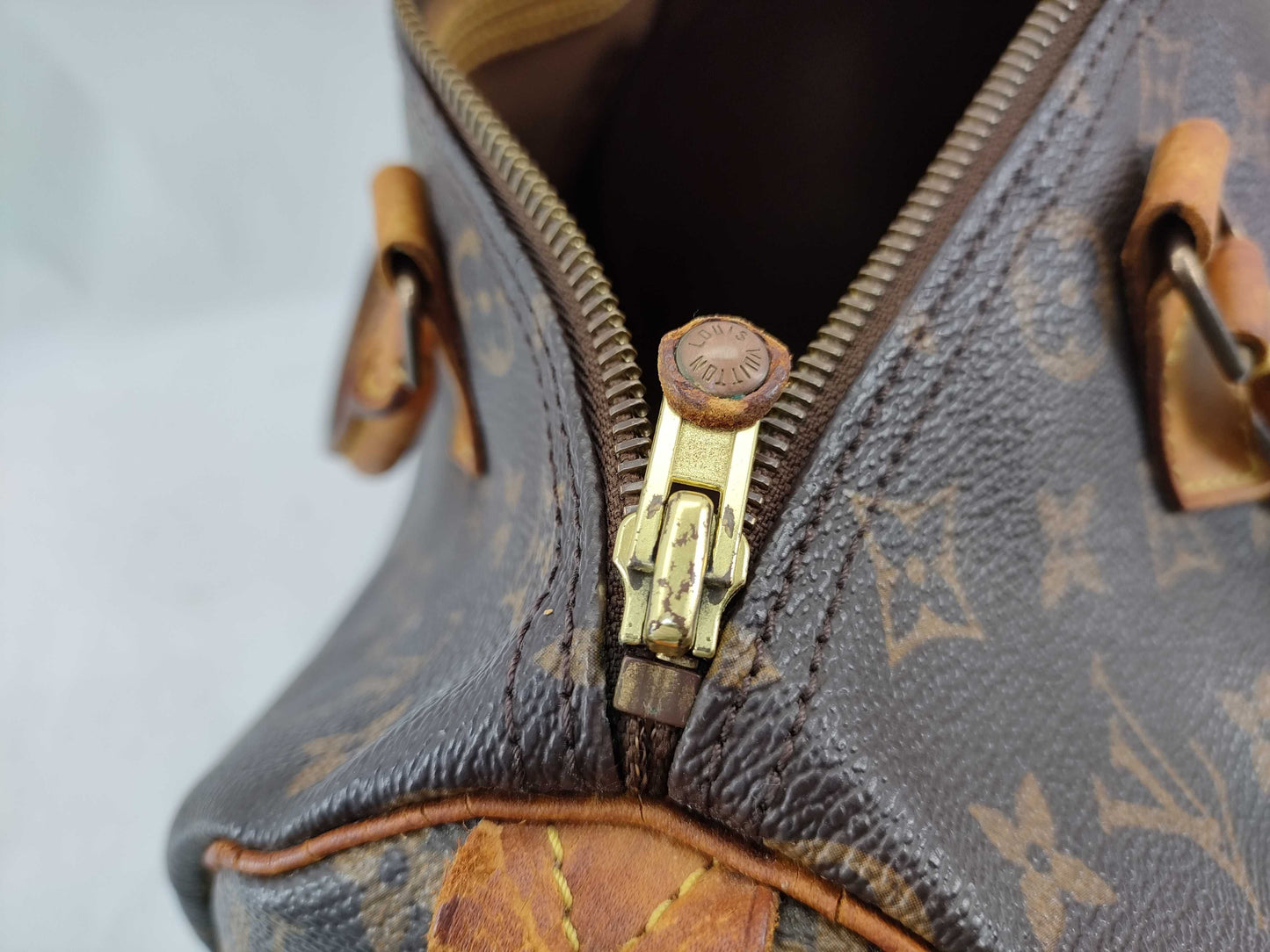 LOUIS VUITTON M41526 Monogram Speedy 30 Handbag