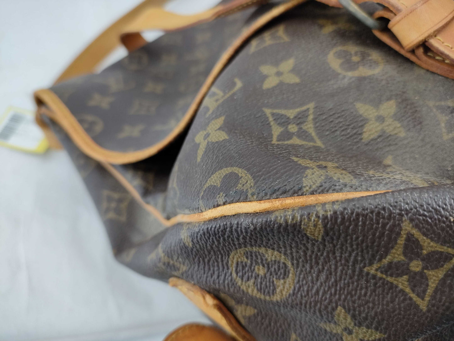 LOUIS VUITTON M42252 Monogram Saumur 43 Shoulder Bag