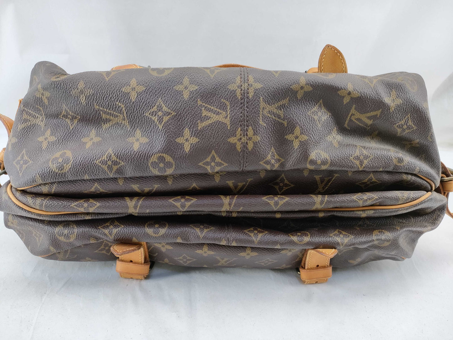 LOUIS VUITTON M42252 Monogram Saumur 43 Shoulder Bag