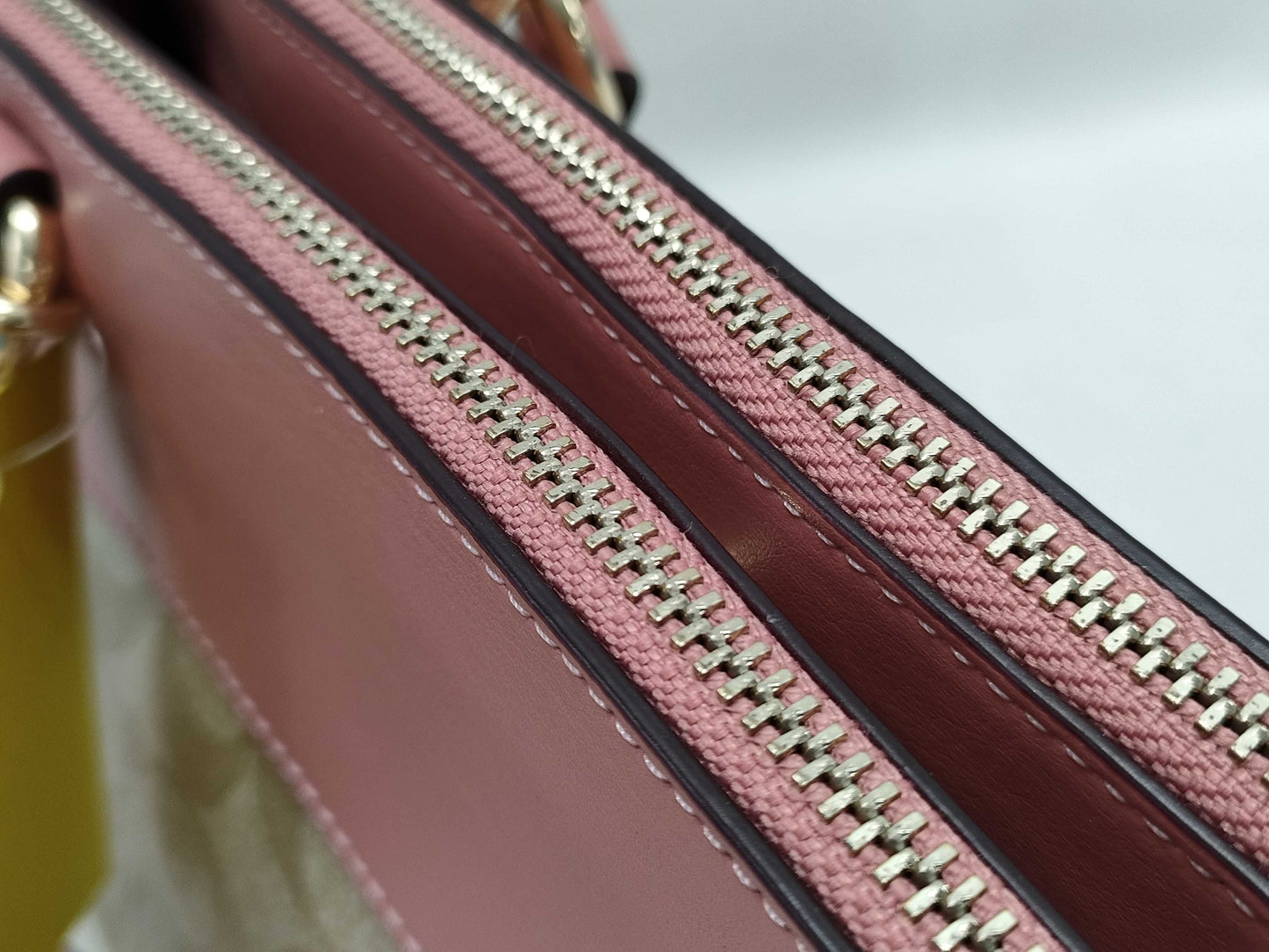 COACH Signature F25396 2-Way Shoulder Bag/Handbag