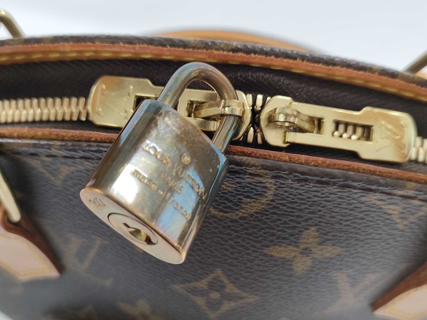 LOUIS VUITTON Monogram M51126 Ellipse MM Handbag