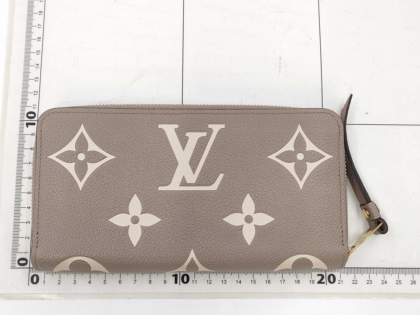 LOUIS VUITTON Monogram Empreinte/Tourterelle Creme Wallet