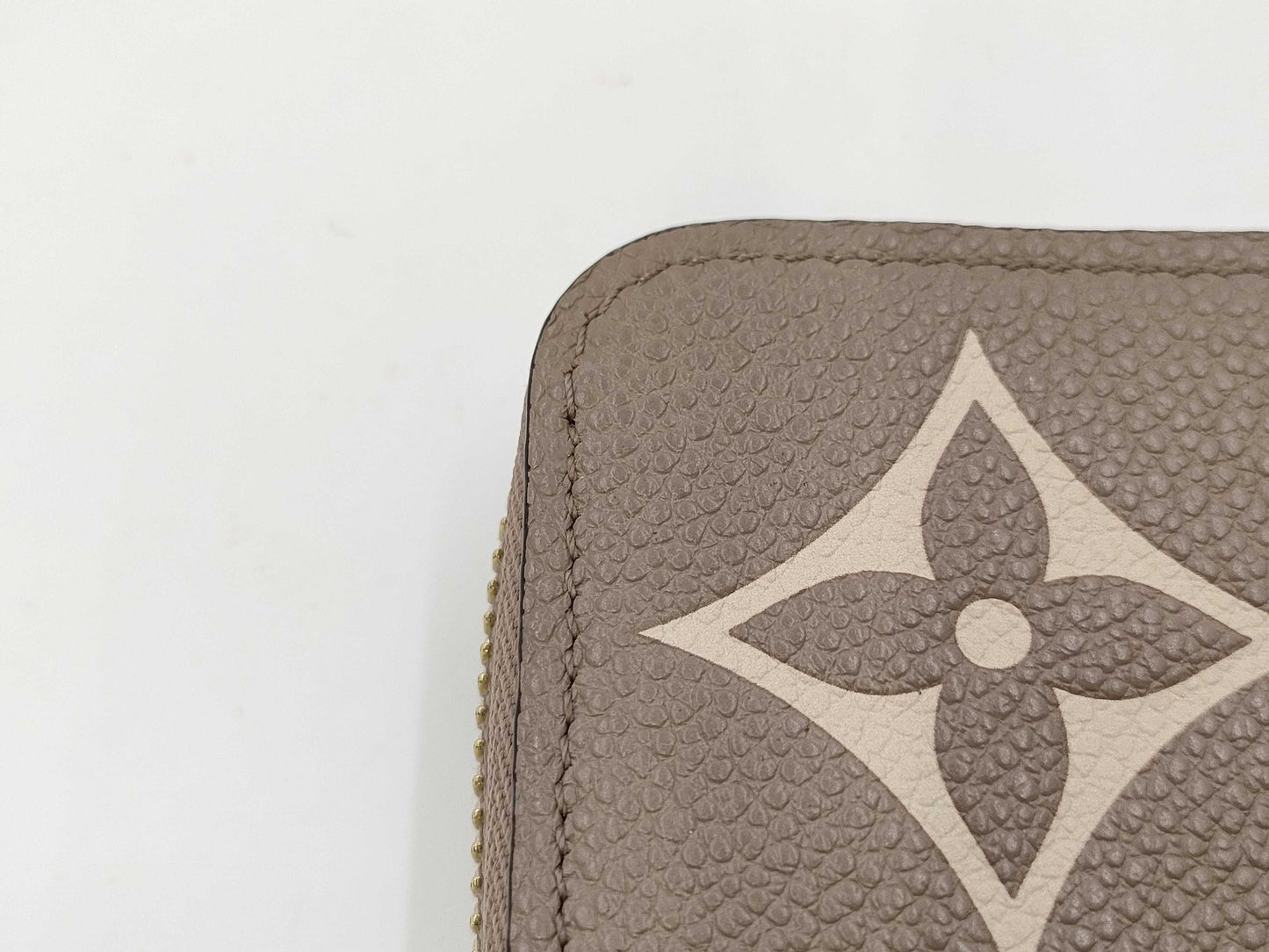 LOUIS VUITTON Monogram Empreinte/Tourterelle Creme Wallet