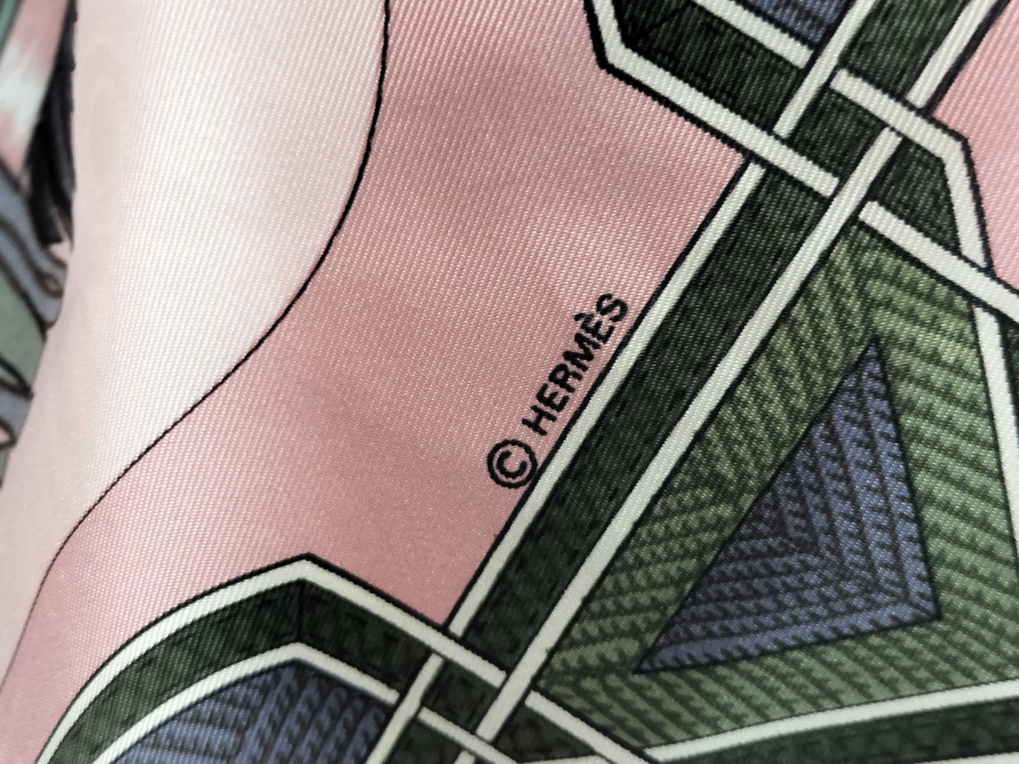 HERMES Carré 90 CUIRS DU DESERT Desert Leather Scarf