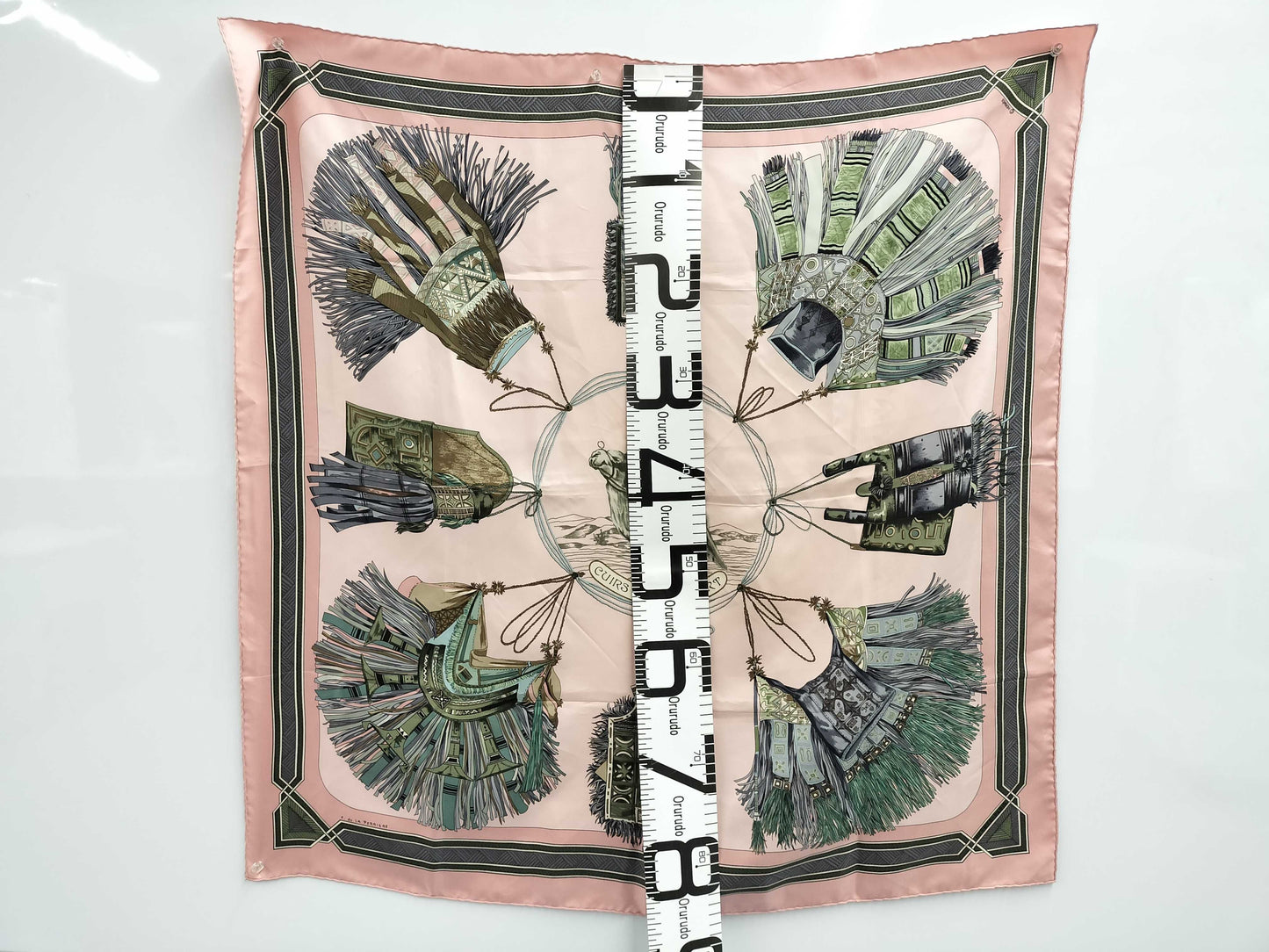 HERMES Carré 90 CUIRS DU DESERT Desert Leather Scarf