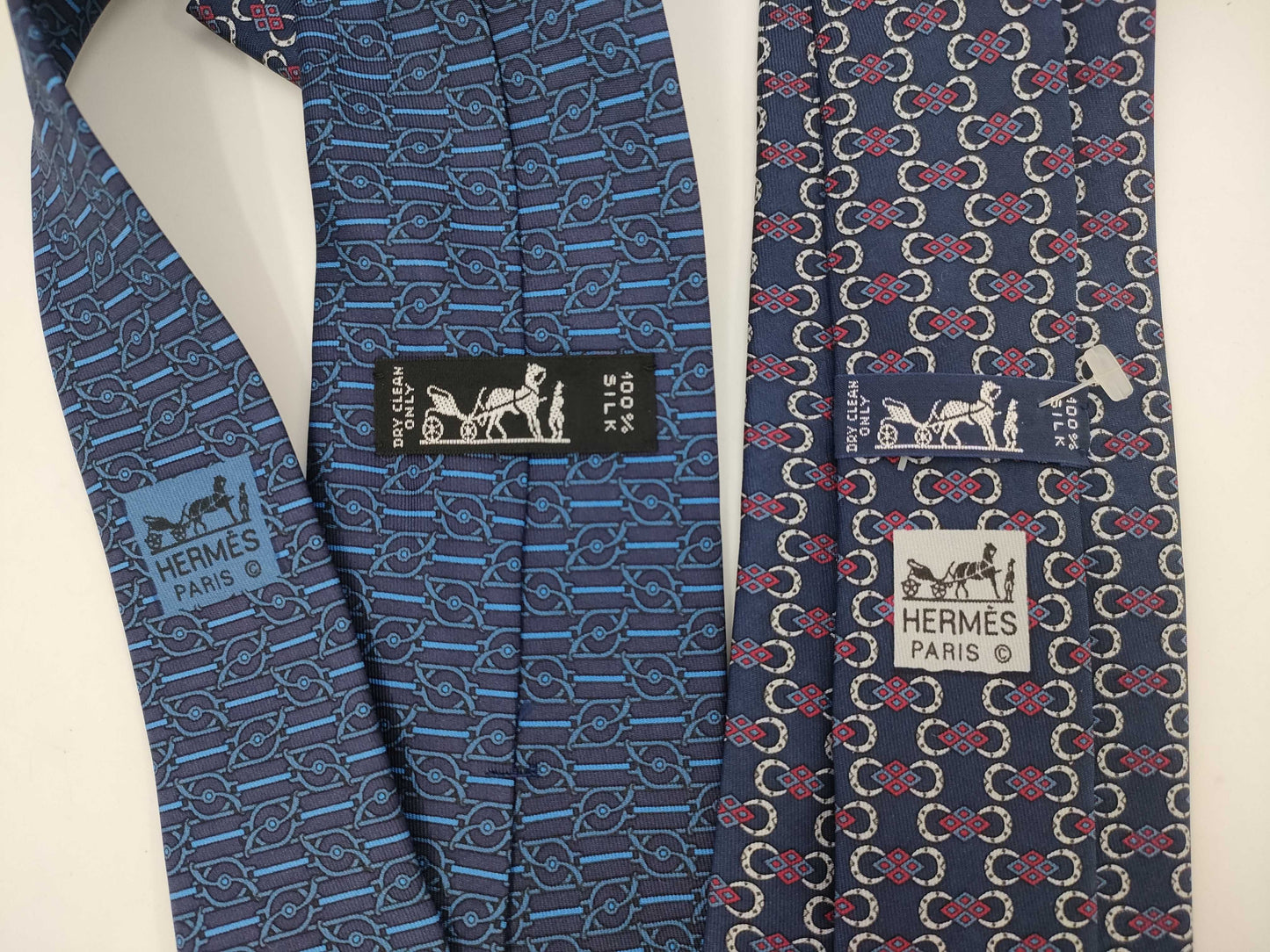HERMES patterned, good condition *2 neckties
