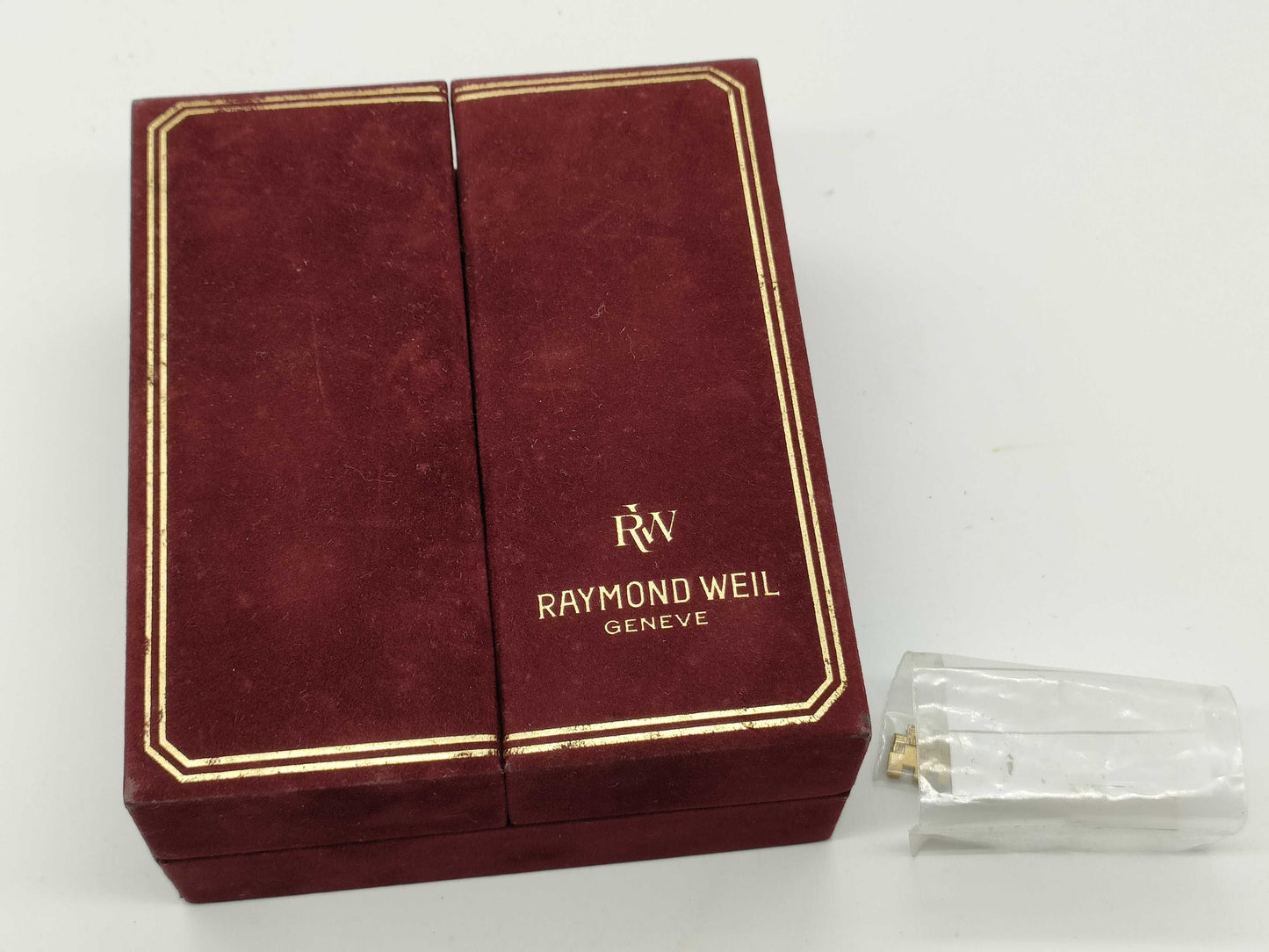 RAYMOND WEIL GENEVE 9058 Women's Watch with Box