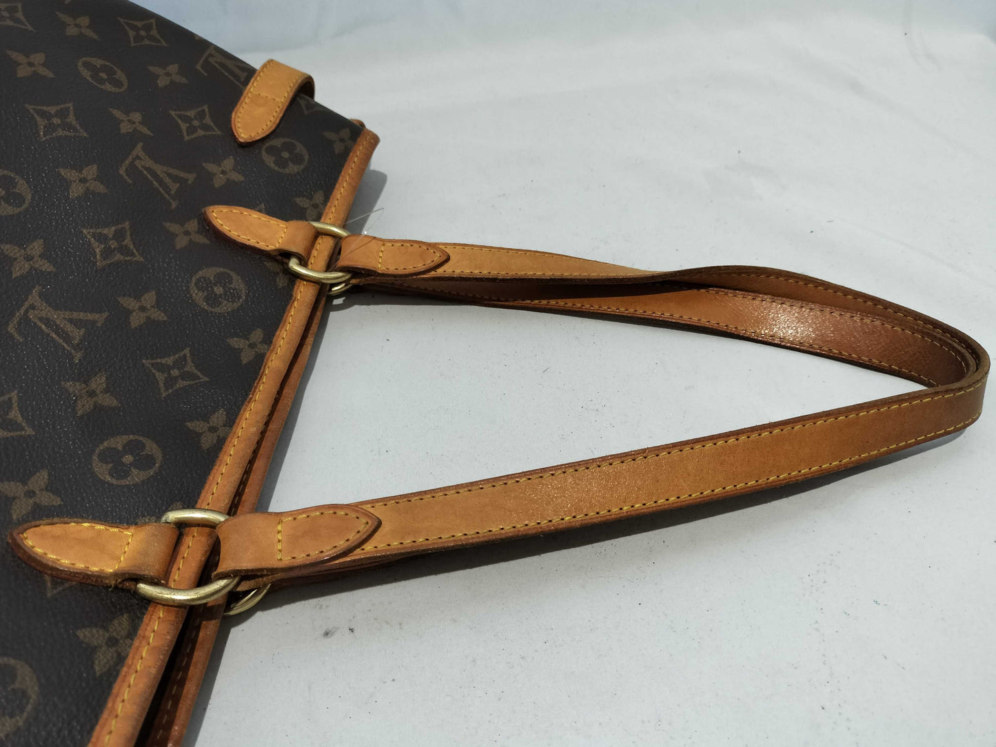 LOUIS VUITTON Monogram Batignolles Horizontal Handbag