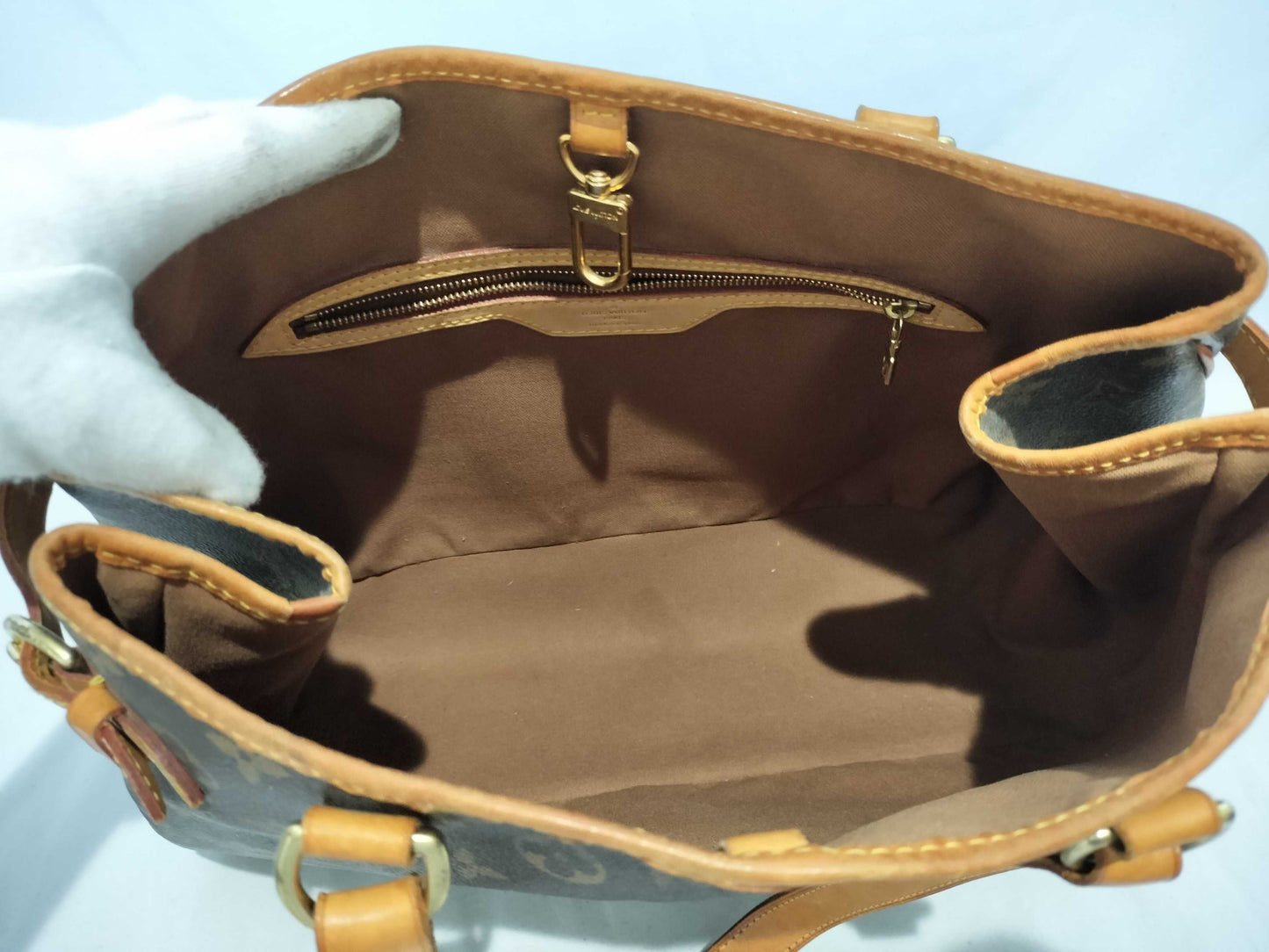LOUIS VUITTON Monogram Batignolles Horizontal Handbag