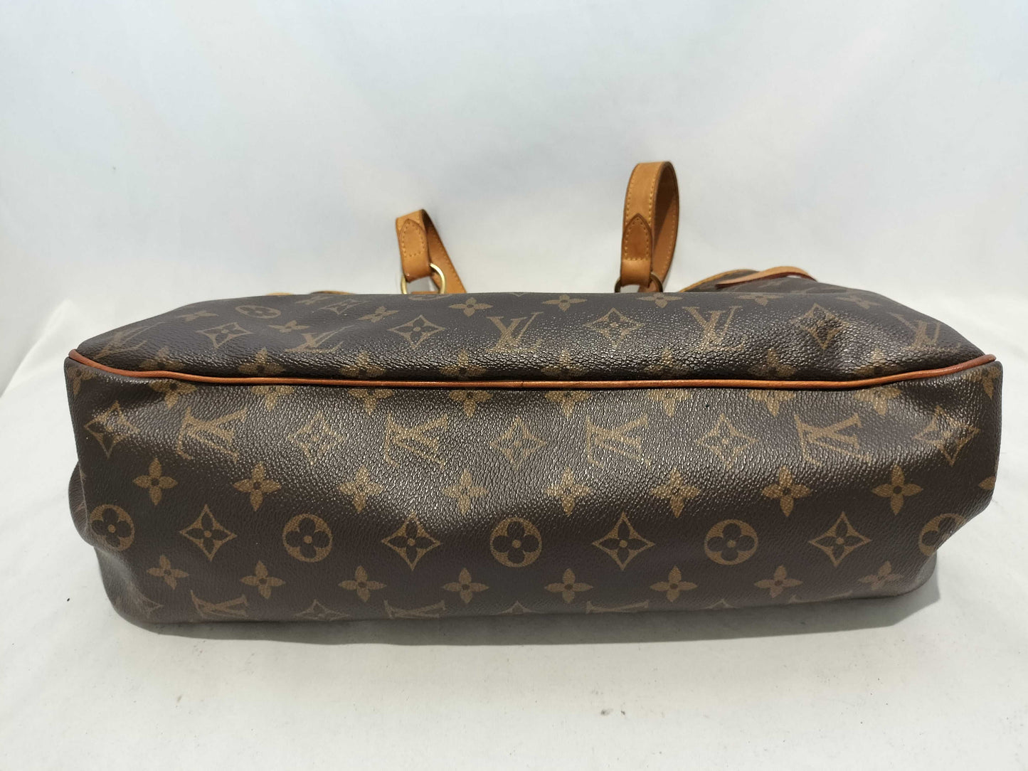 LOUIS VUITTON Monogram Batignolles Horizontal Handbag
