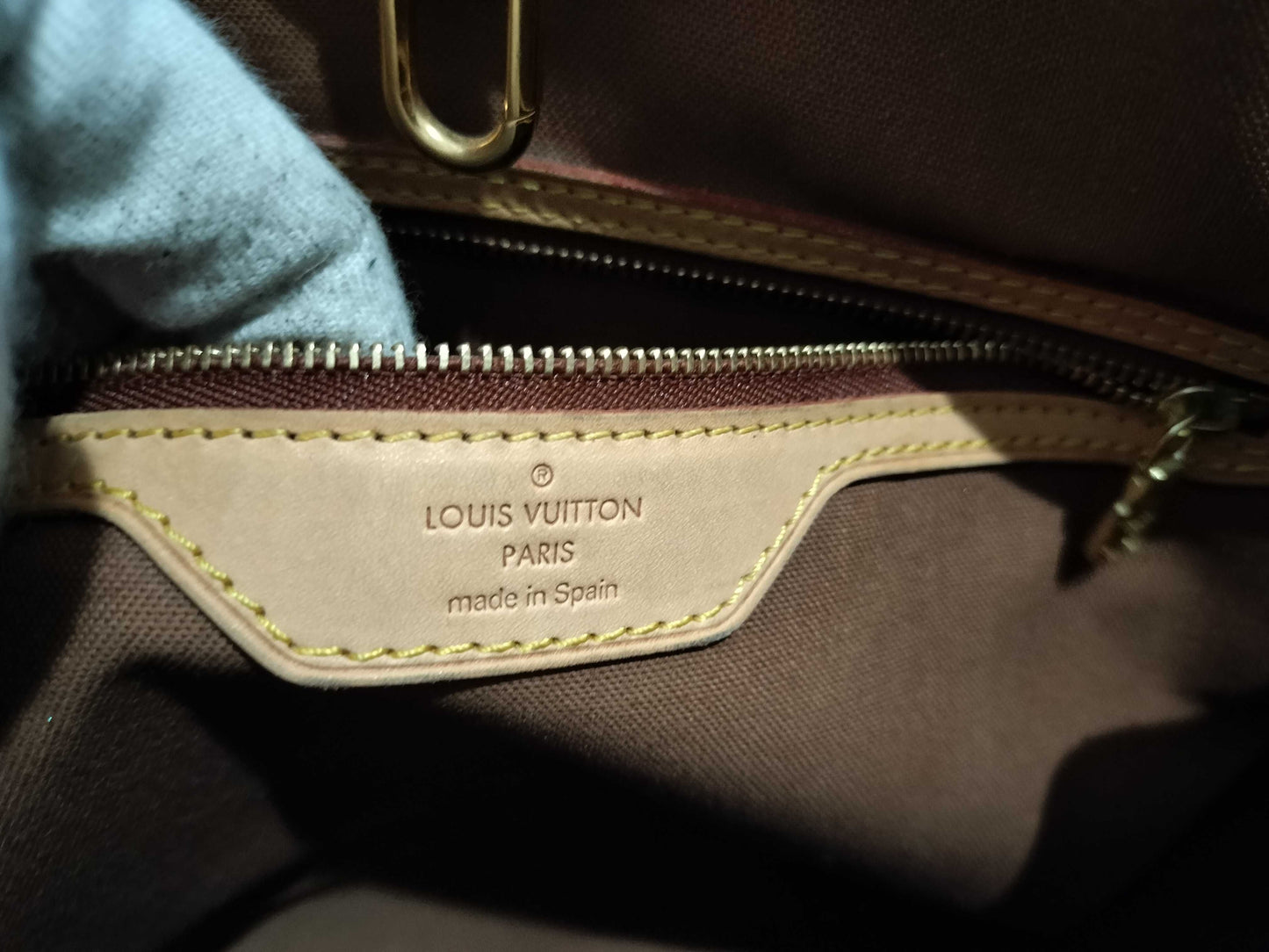 LOUIS VUITTON Monogram Batignolles Horizontal Handbag
