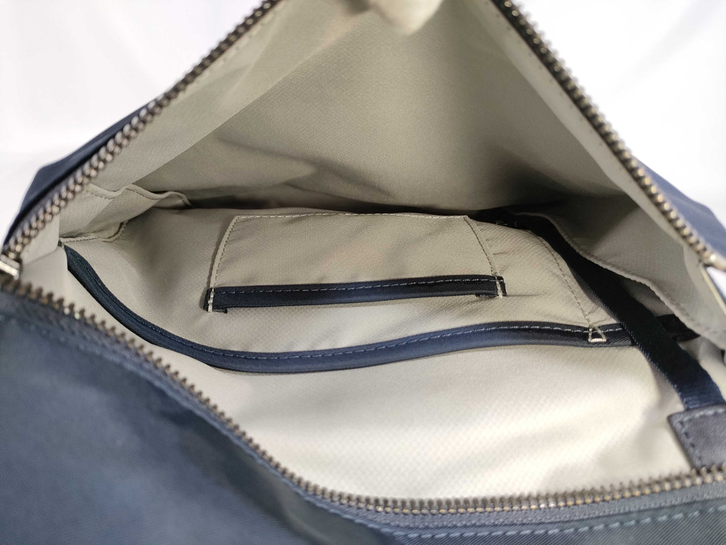 TUMI Nylon/Shoulder Bag Shoulder Bag