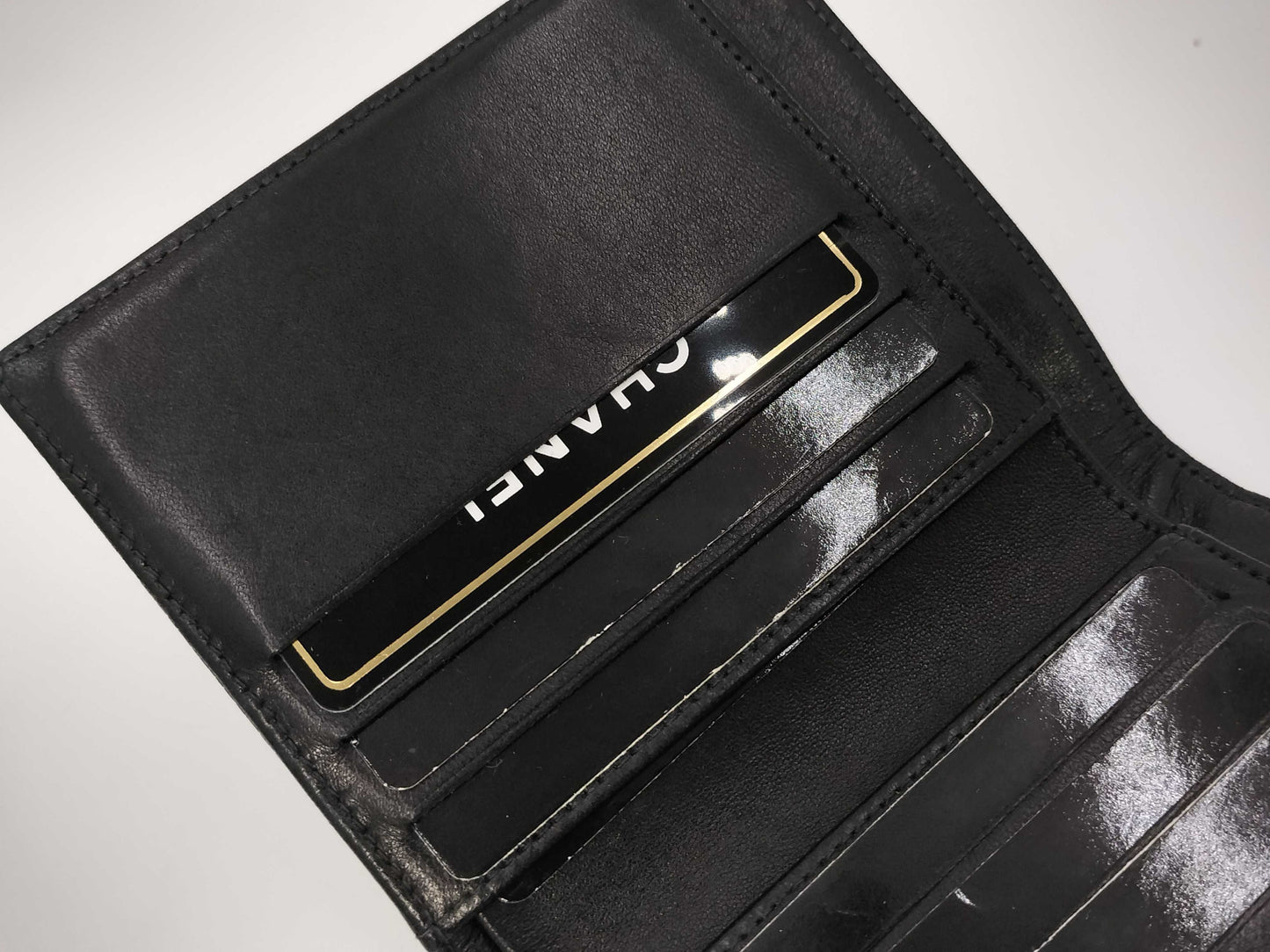 CHANEL Caviar Skin Bifold Wallet
