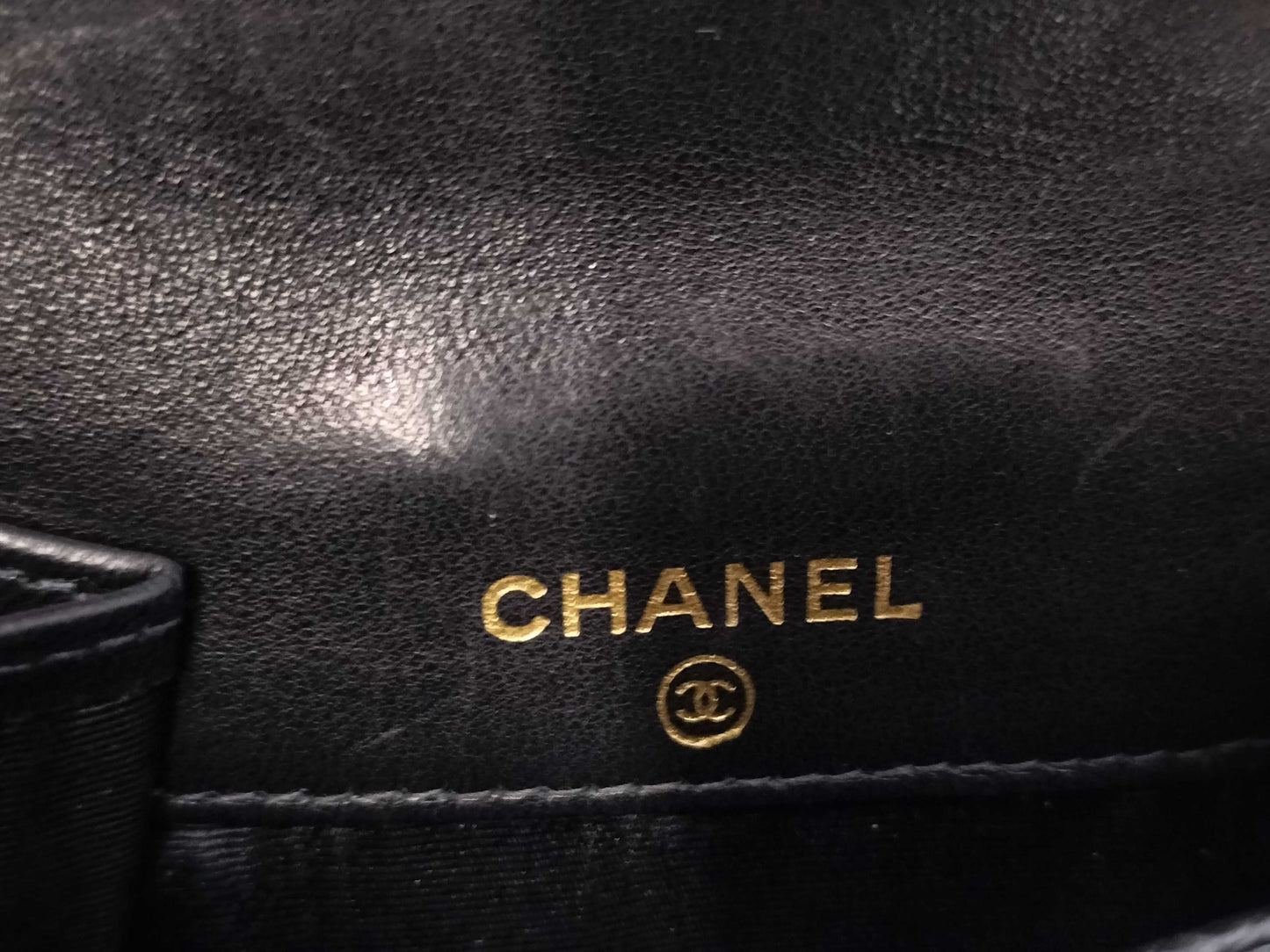 CHANEL Caviar Skin Bifold Wallet