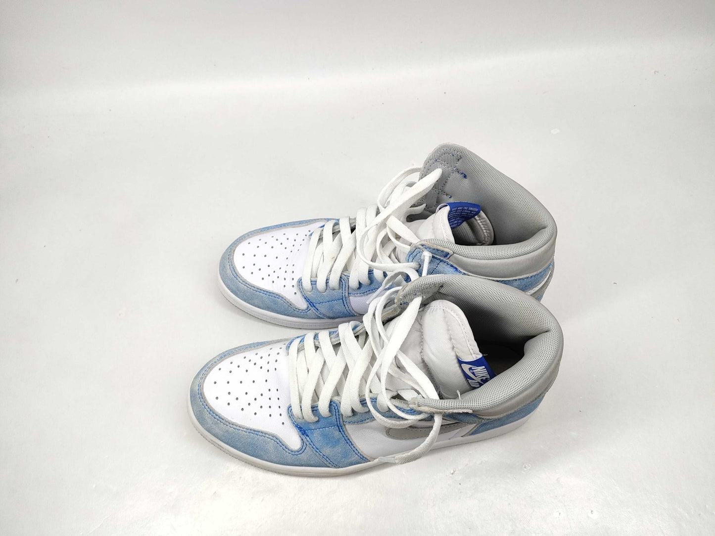NIKE Air Jordan 1 Hyper Royal 555088-402 Sneakers