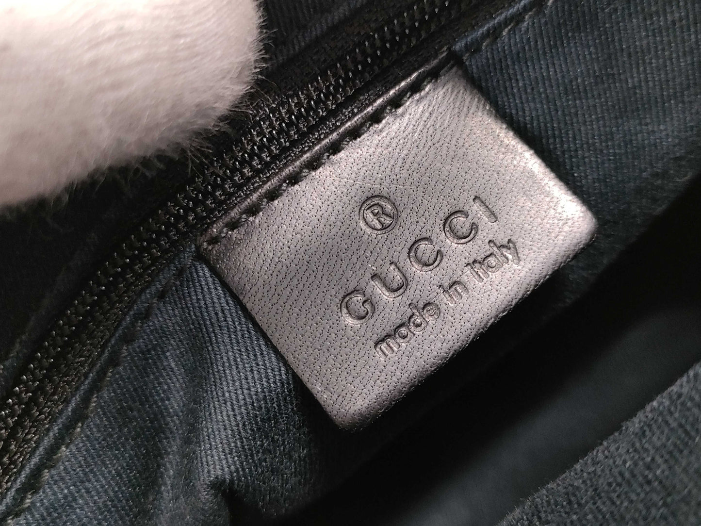 GUCCI GG 101333 One-Shoulder Handbag