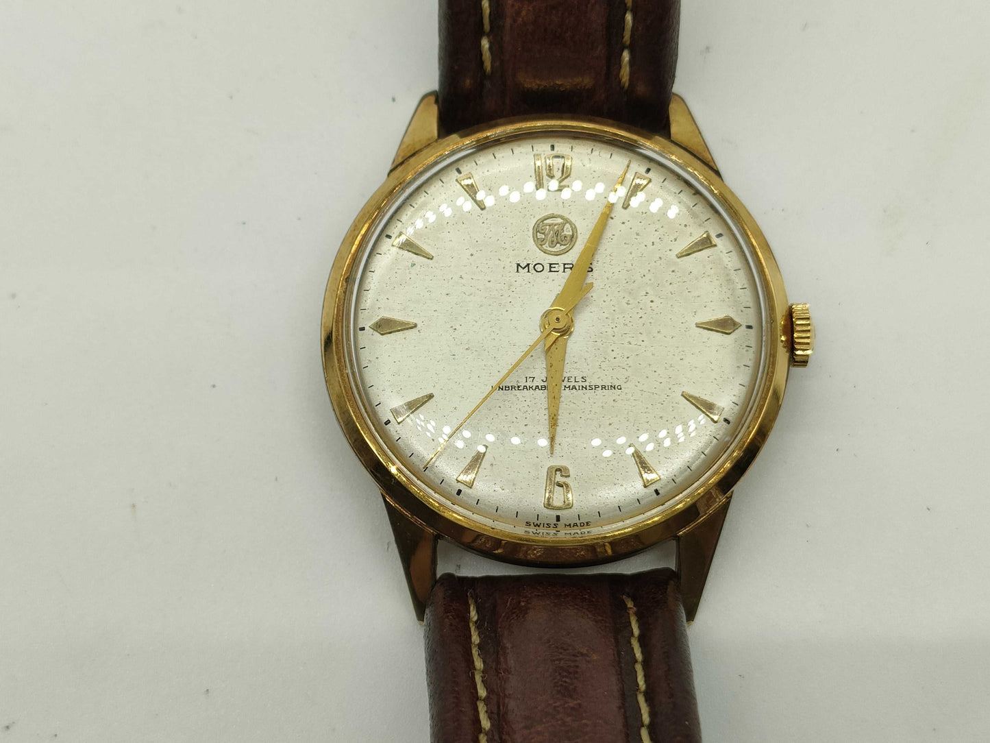 MOERIS 17-jewel hand-wound men's watch