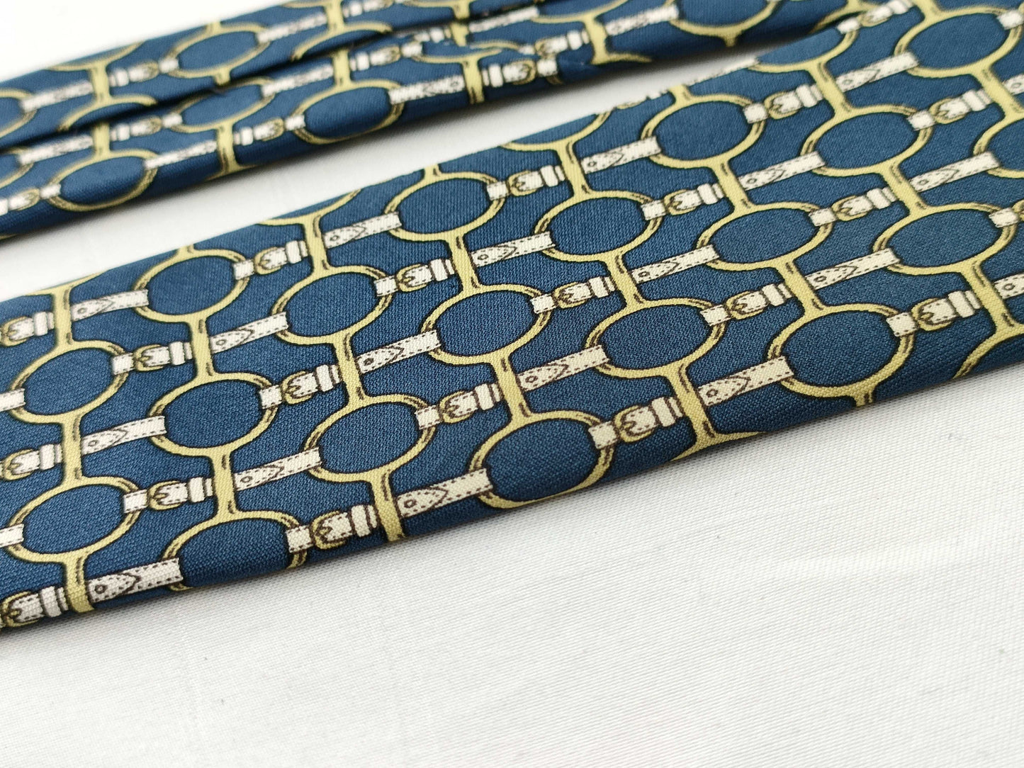 HERMES 4-piece tie set