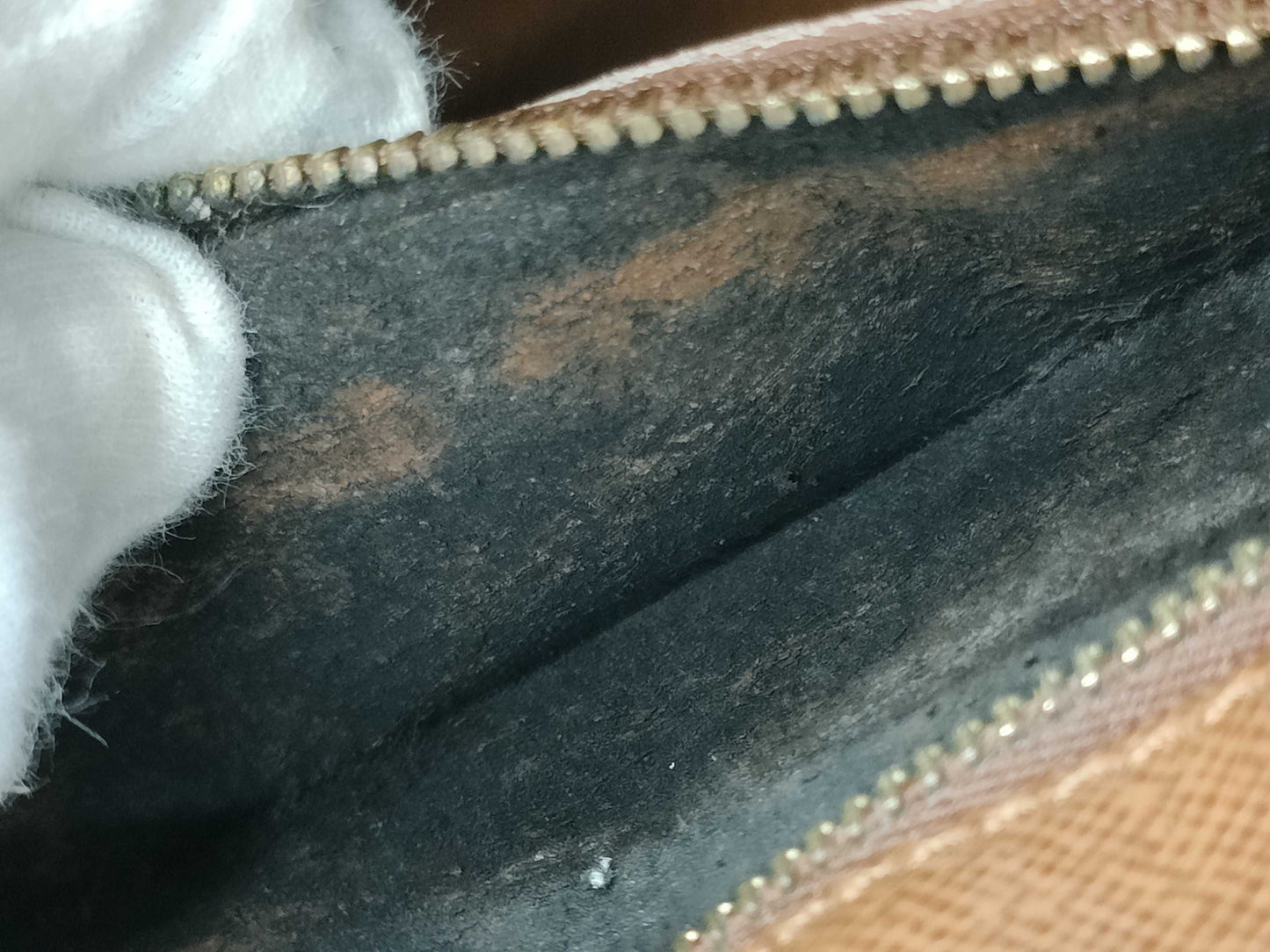 LOUIS VUITTON Monogram Saint-Cloud Shoulder Bag with Excessive Pocket Deterioration