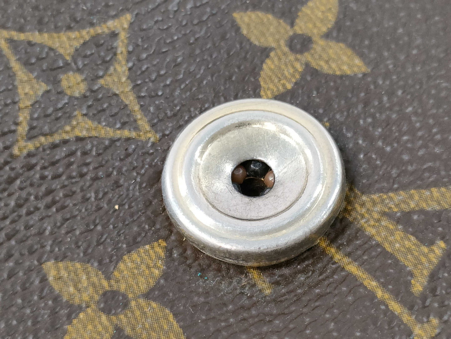 LOUIS VUITTON Monogram Saint-Cloud Shoulder Bag with Excessive Pocket Deterioration