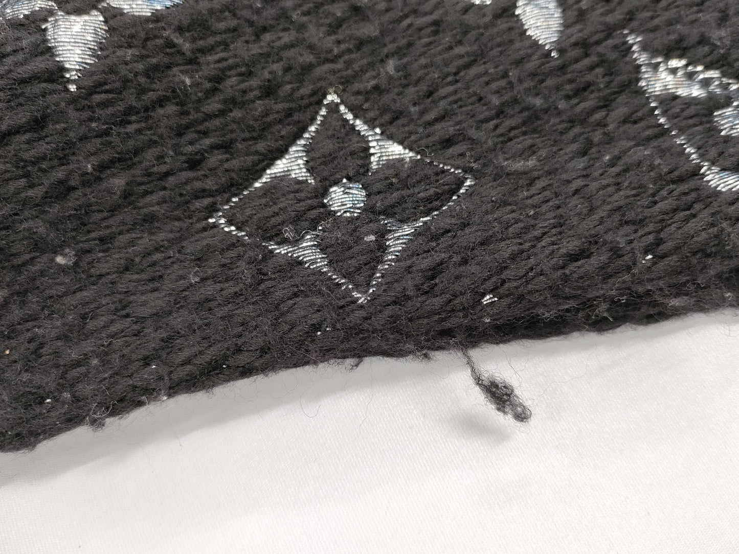 LOUIS VUITTON M75833 Echarpe Logomania Shine Scarf Noir