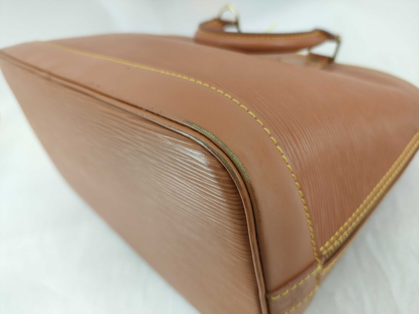 LOUIS VUITTON M52148 Epi Alma Handbag